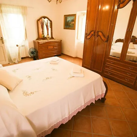 Rurale Nei Pressi Castello * Campello sul Clitunno
