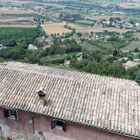 Rurale Nei Pressi Castello Nyaraló Campello sul Clitunno