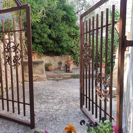 Hébergement de vacances Rurale Nei Pressi Castello *